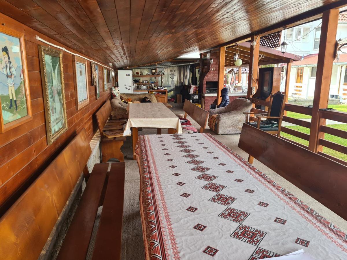 فندق Cazare Turism Prislop Haţeg المظهر الخارجي الصورة